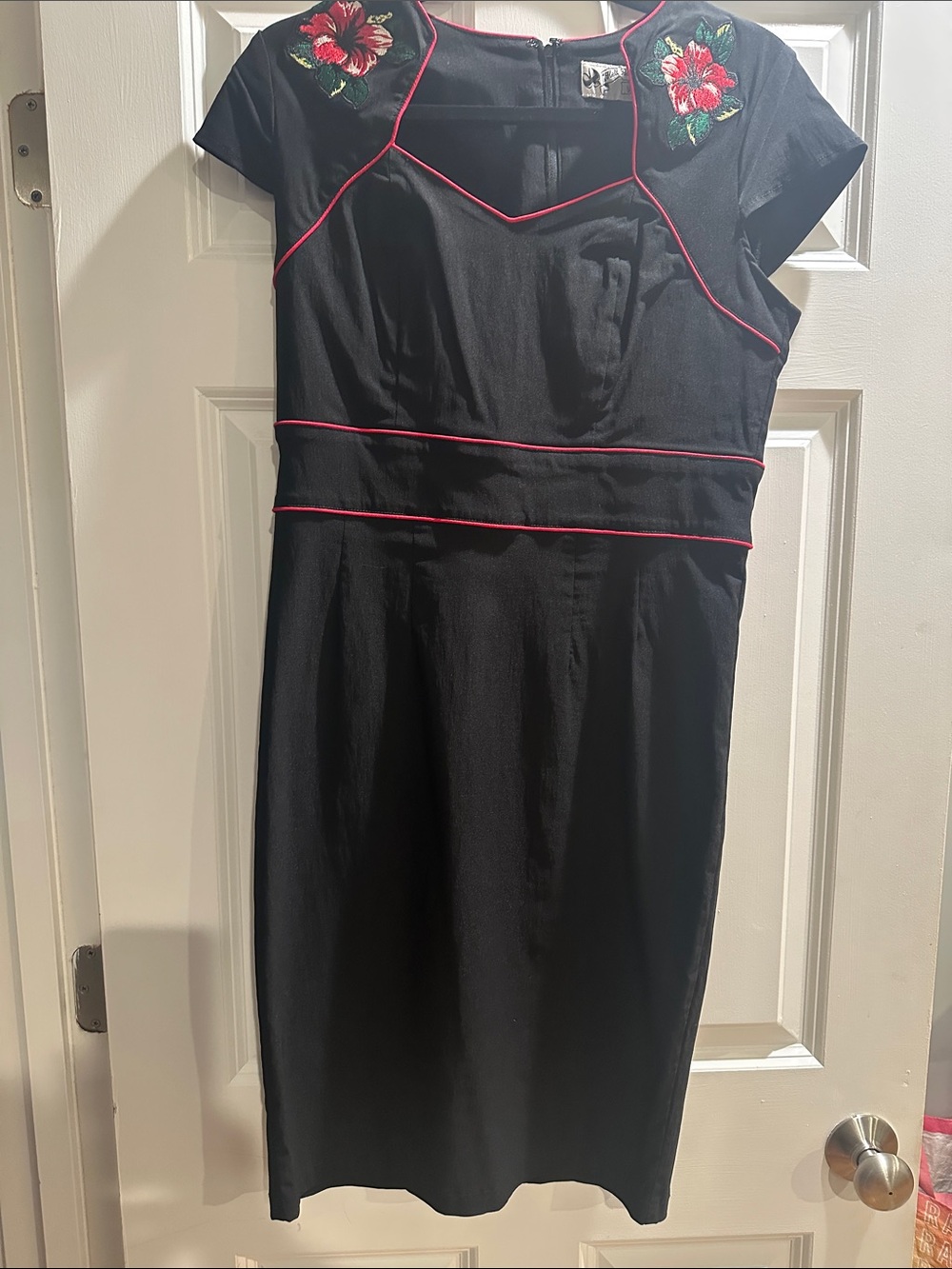 Hell Bunny Vixen Black rose 🌹 embroidered  dress XL